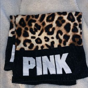 VS PINK towel